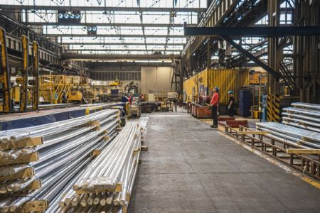 Aluminium Bozen - Produzione alluminio - Estrusione con foratore